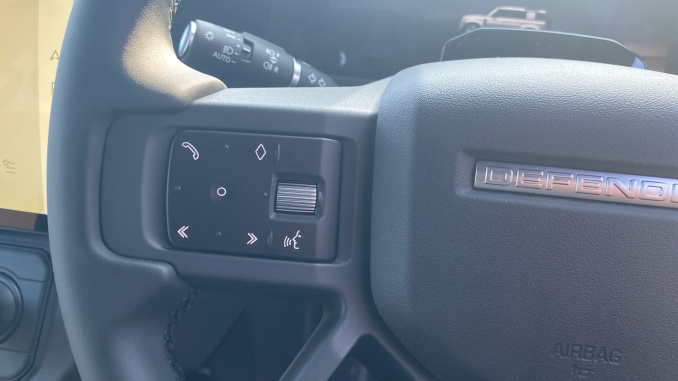 Land Rover Defender 3.0 D250 X-Dynamic SE 110 5dr Auto Diesel Estate - Image 27